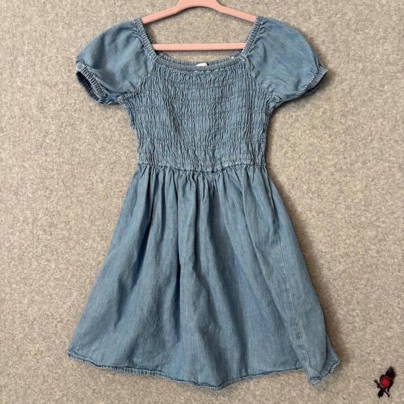 The Children's Place Other - The Children's Place Girls 5/6 Chambray Smocked Dress‎ Blue Denim Short Sleeve